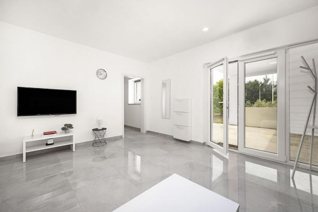 Apartment Olive Garden Near Pula 3 Km From Center And Only 4 Km From The Beach For 4 Persons Buitenkant foto