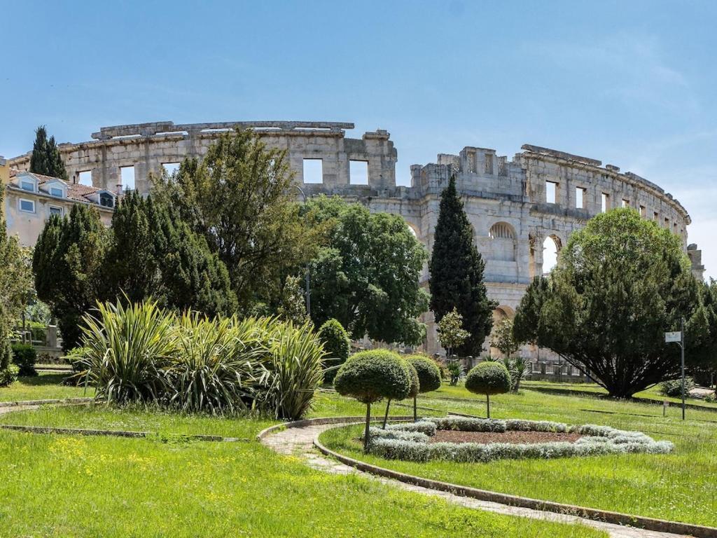 Apartment Olive Garden Near Pula 3 Km From Center And Only 4 Km From The Beach For 4 Persons Buitenkant foto