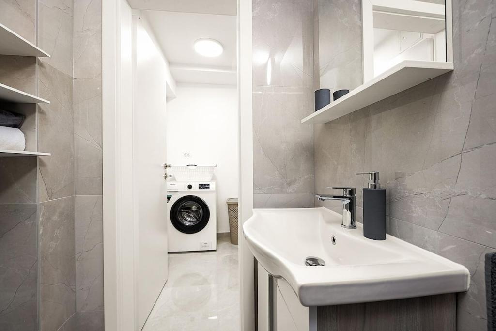Apartment Olive Garden Near Pula 3 Km From Center And Only 4 Km From The Beach For 4 Persons Buitenkant foto